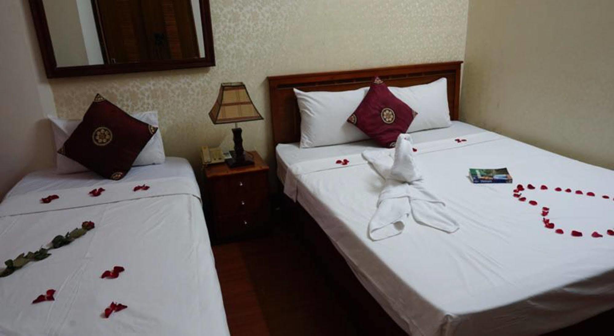 Hanoi Golden Moon Guest House & Travel المظهر الخارجي الصورة