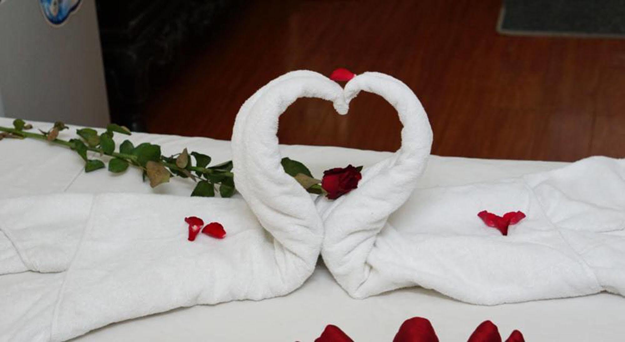 Hanoi Golden Moon Guest House & Travel المظهر الخارجي الصورة
