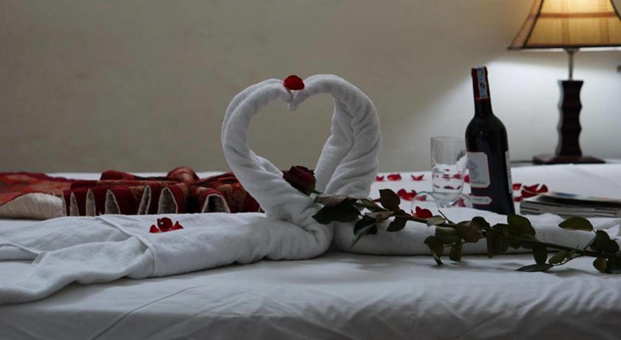 Hanoi Golden Moon Guest House & Travel المظهر الخارجي الصورة